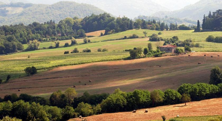 Отель Residenza Di Campagna Montelleri Виккьо Экстерьер фото